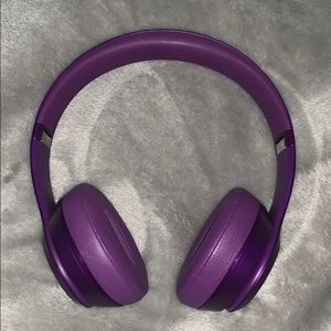 Beats Solo 2 Wired On-Ear Purple Headphones.
